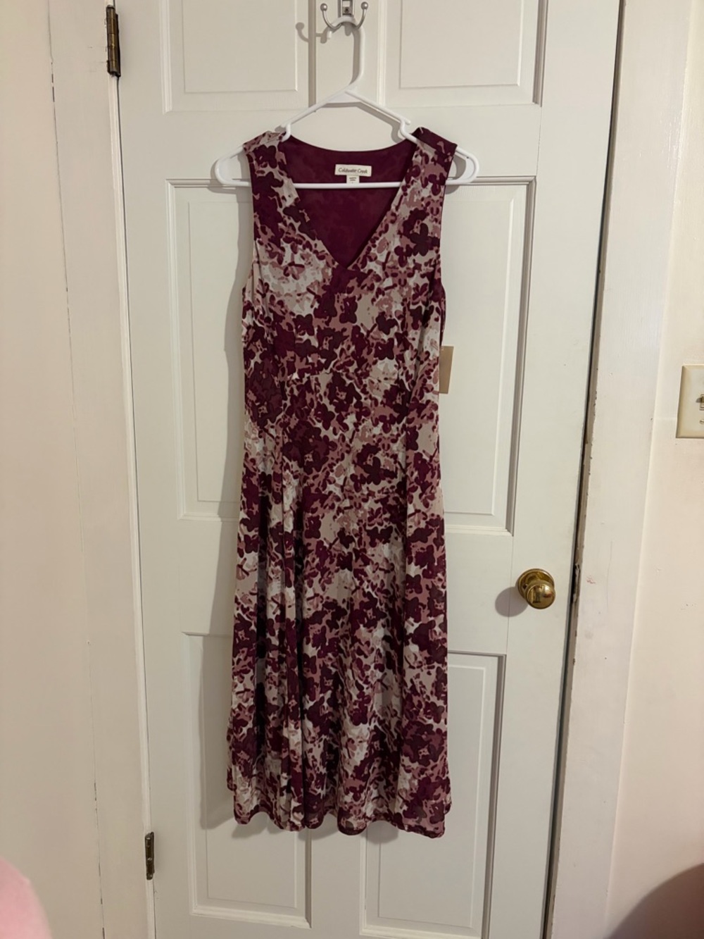 Coldwater Creek Sleeveless V-Neck Maxi Dress in Burgundy and Light Gray Floral
